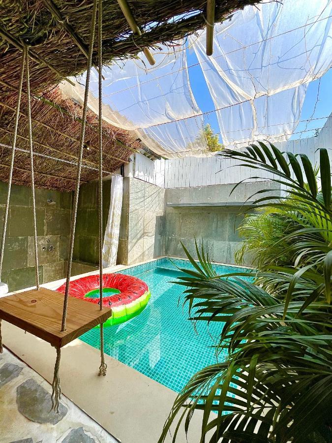 Glass House With Pvt Pool By Miracle Resort & Villa Лонавла Екстер'єр фото