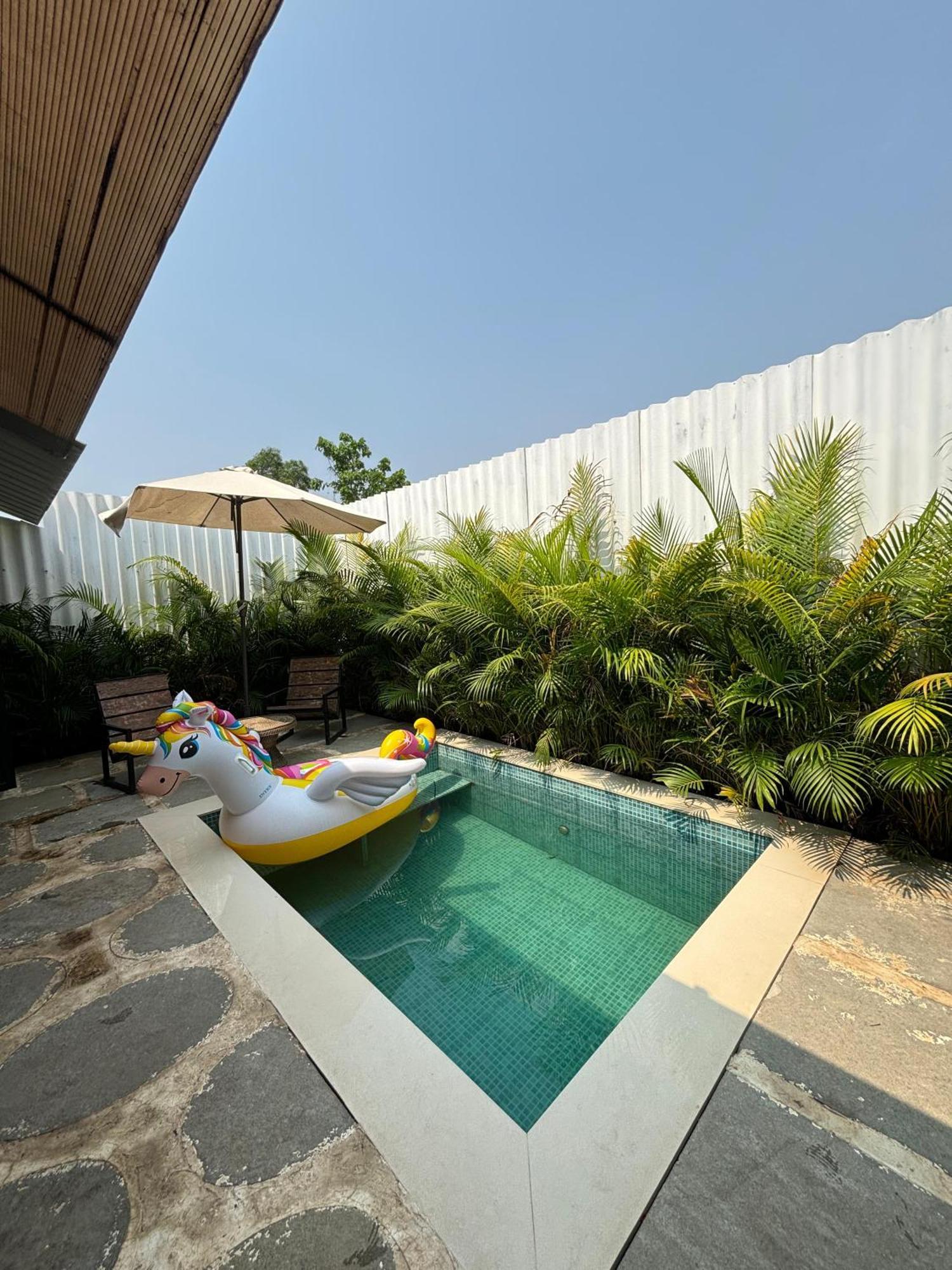 Glass House With Pvt Pool By Miracle Resort & Villa Лонавла Екстер'єр фото